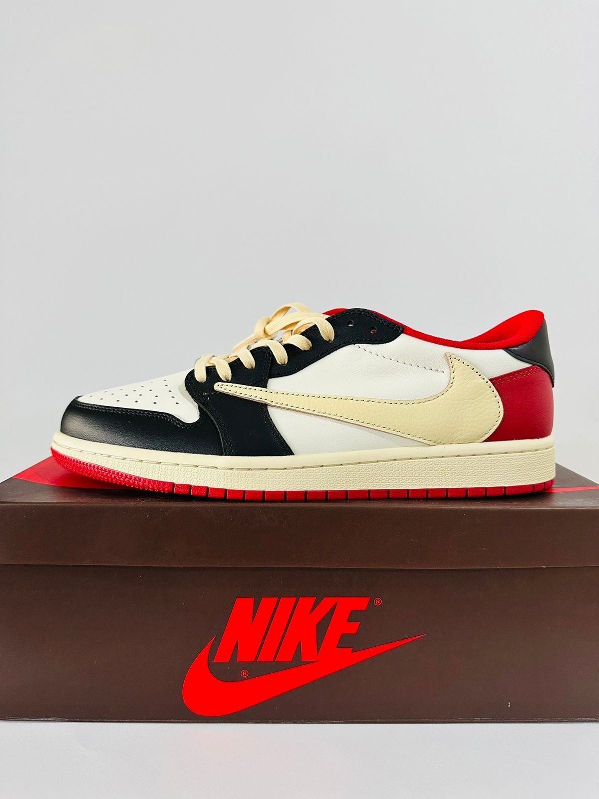 Jordan 1 Low x Travis Scott Black/Red